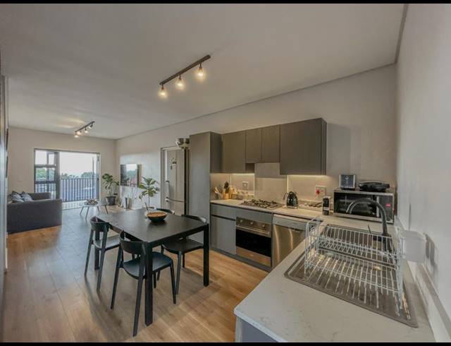 2 BEDROOM APARTMENT FOR SALE IN HYDE PARK